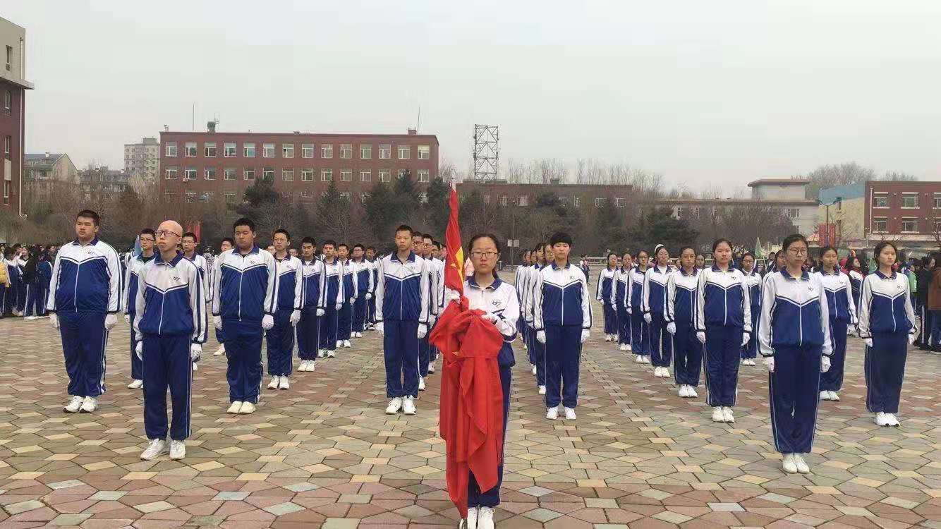 长春市第87中学师生开展学雷锋系列活动