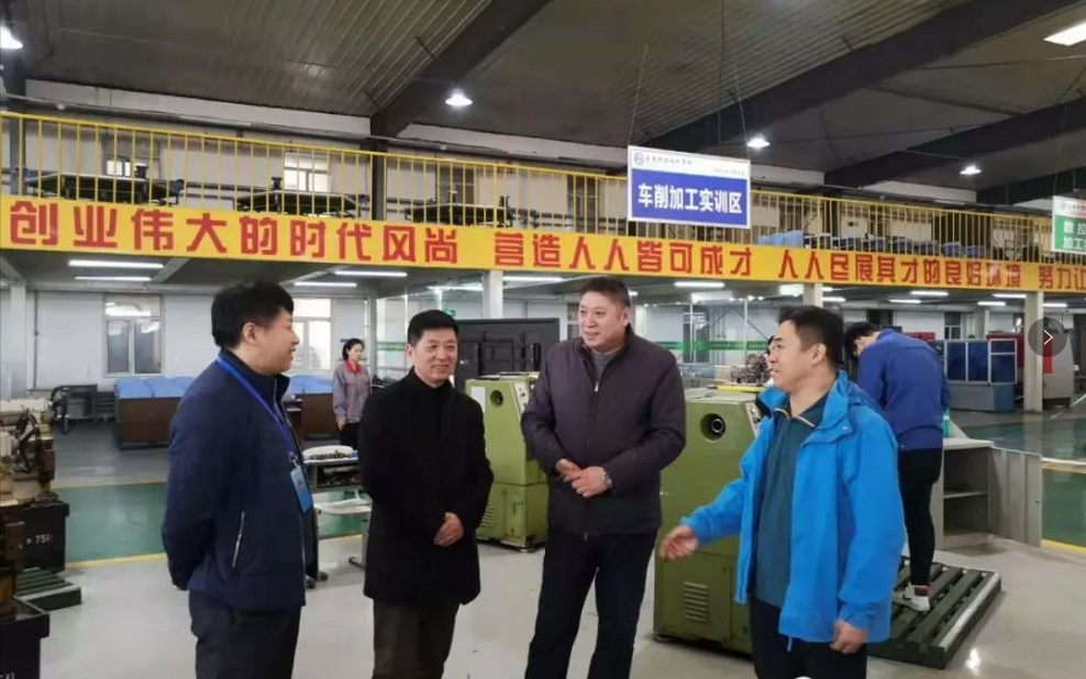 长职校5个职业工种254名学生完成职业技能鉴定考核